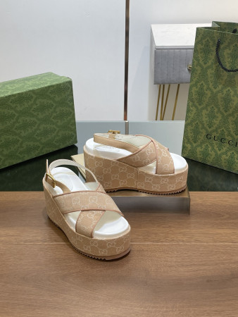 ua G*u*i women's gg platform sandal