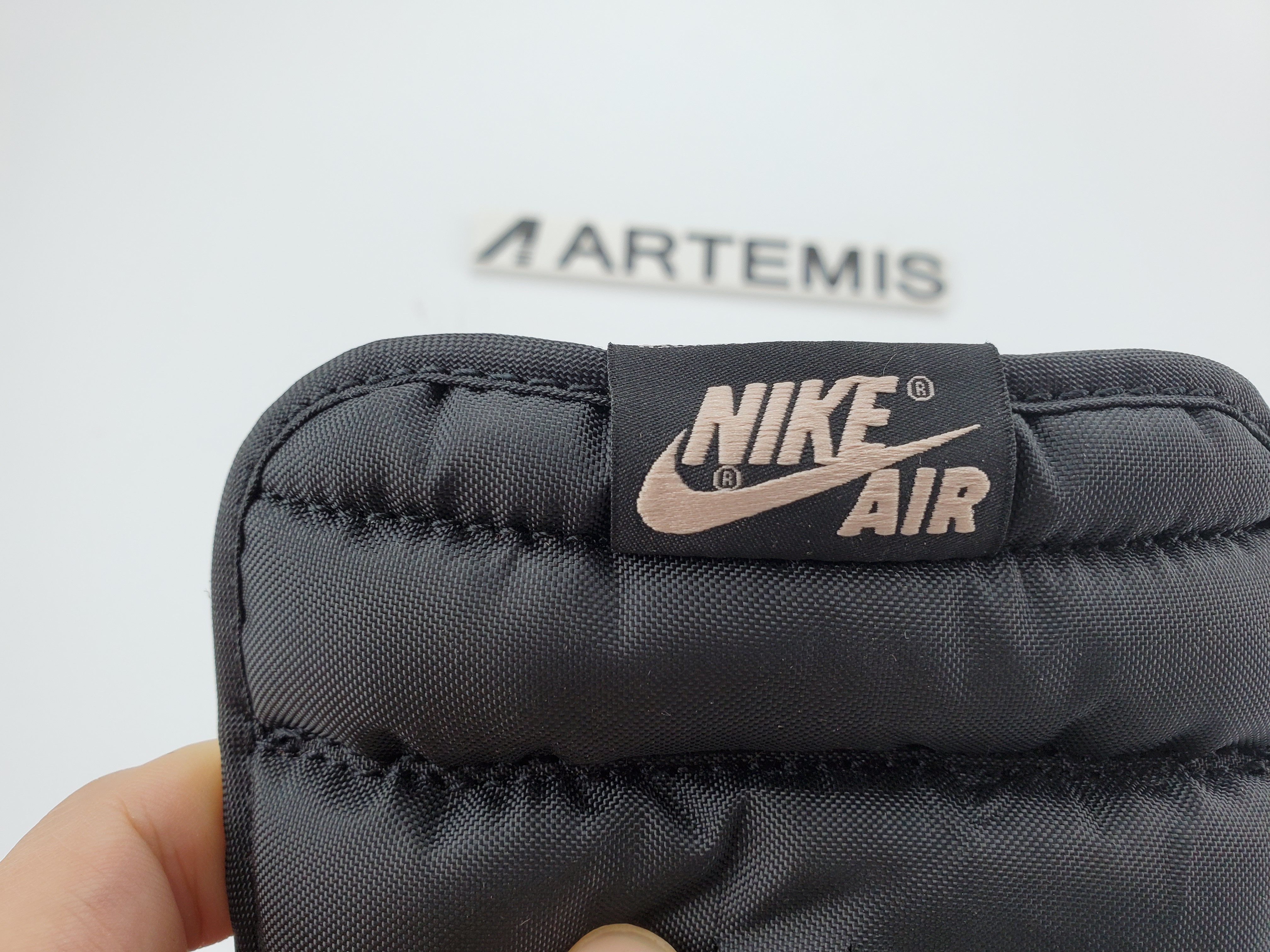 Jordan 1 Retro High Black Crimson Tint