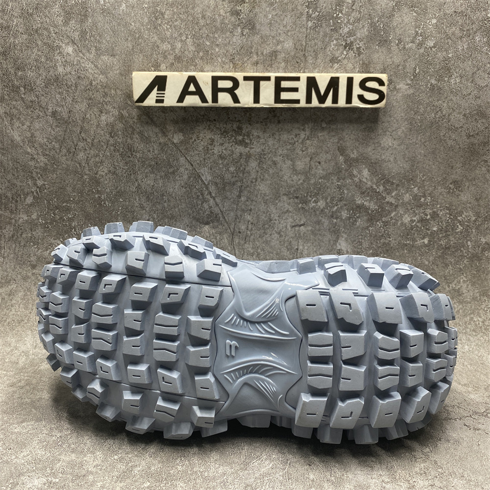 Balenciga Bouncer Moon