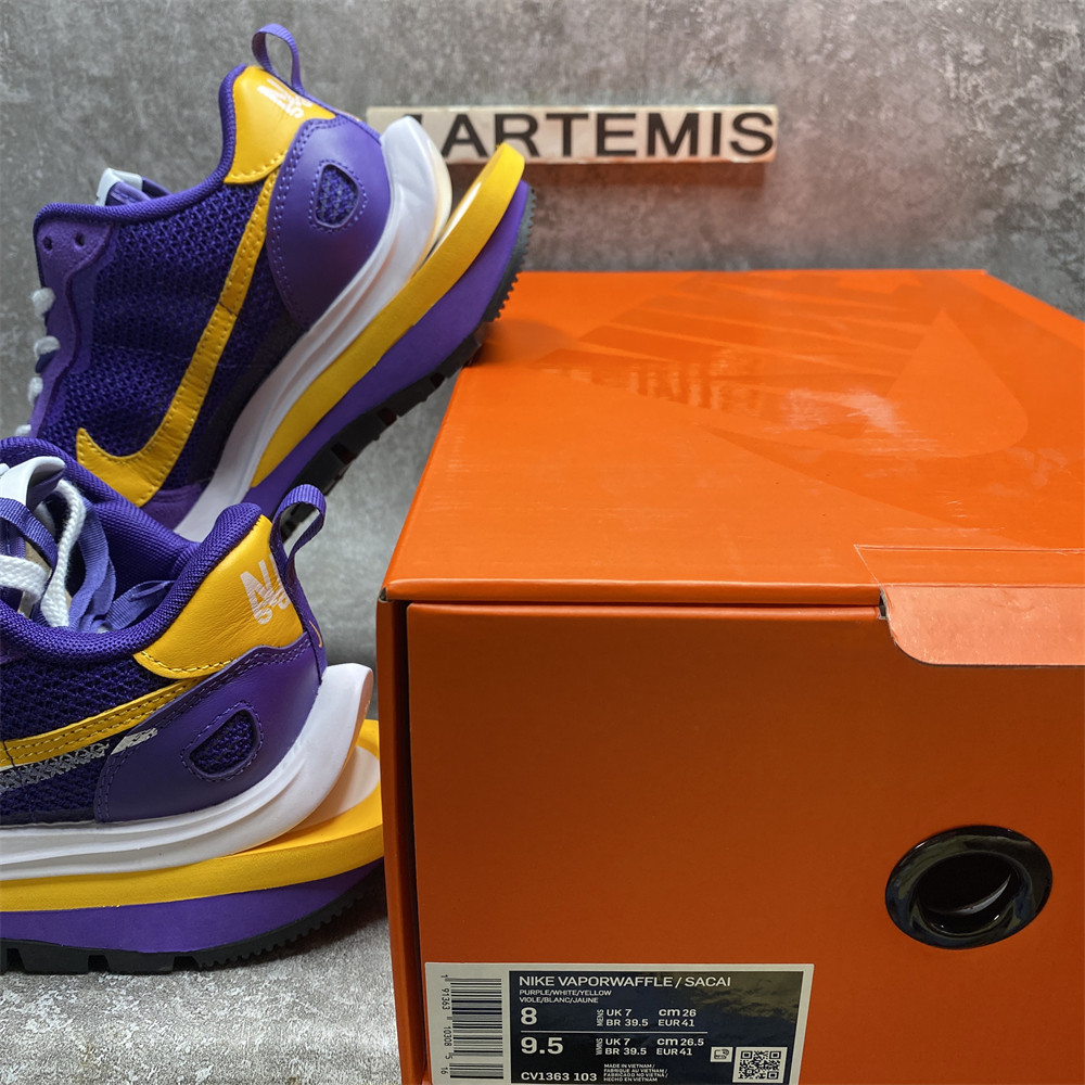 NIKE VAPORWAFFLE SACAI DARK IRIS