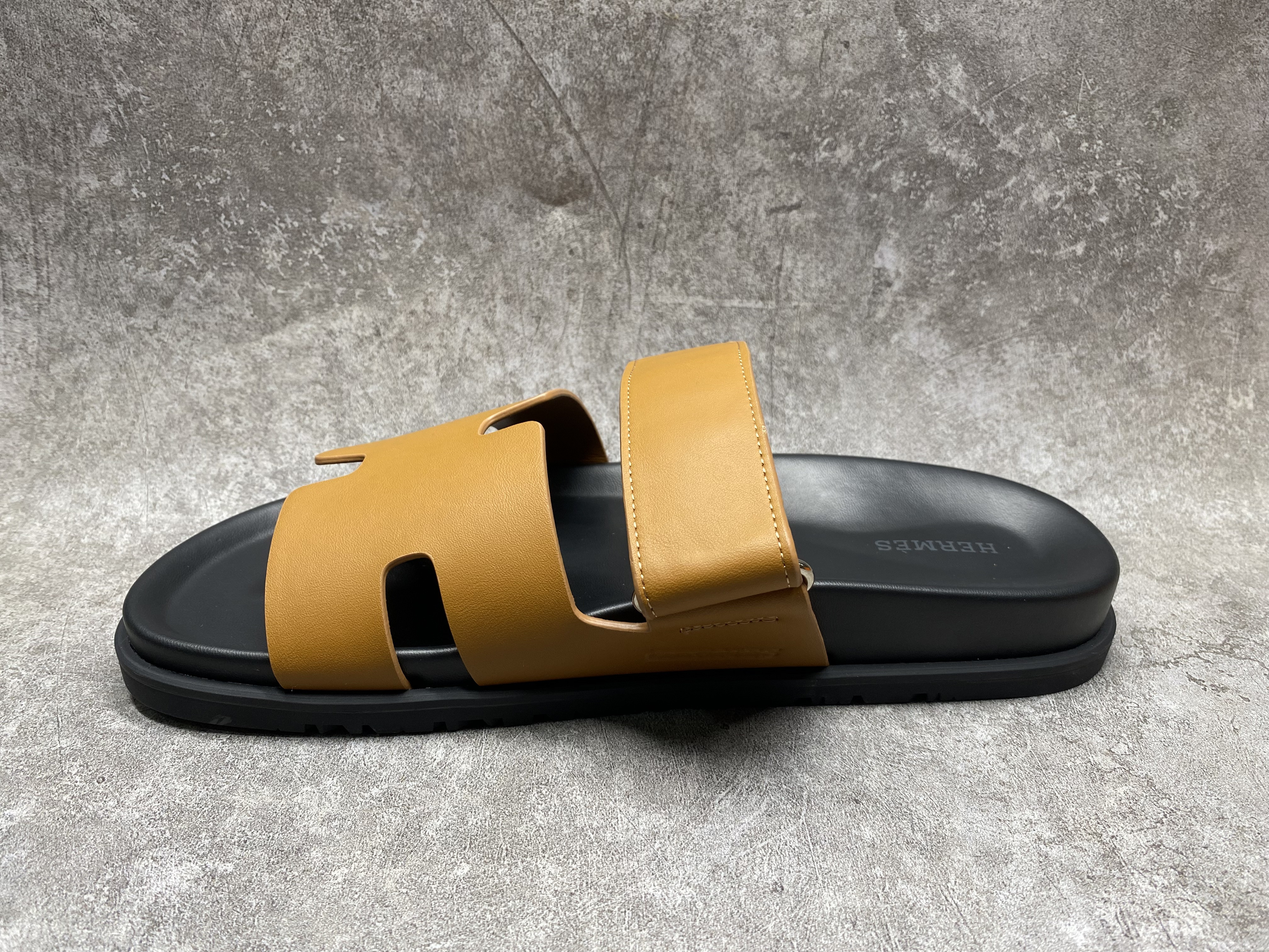 UA Hermès Chypre Sandal