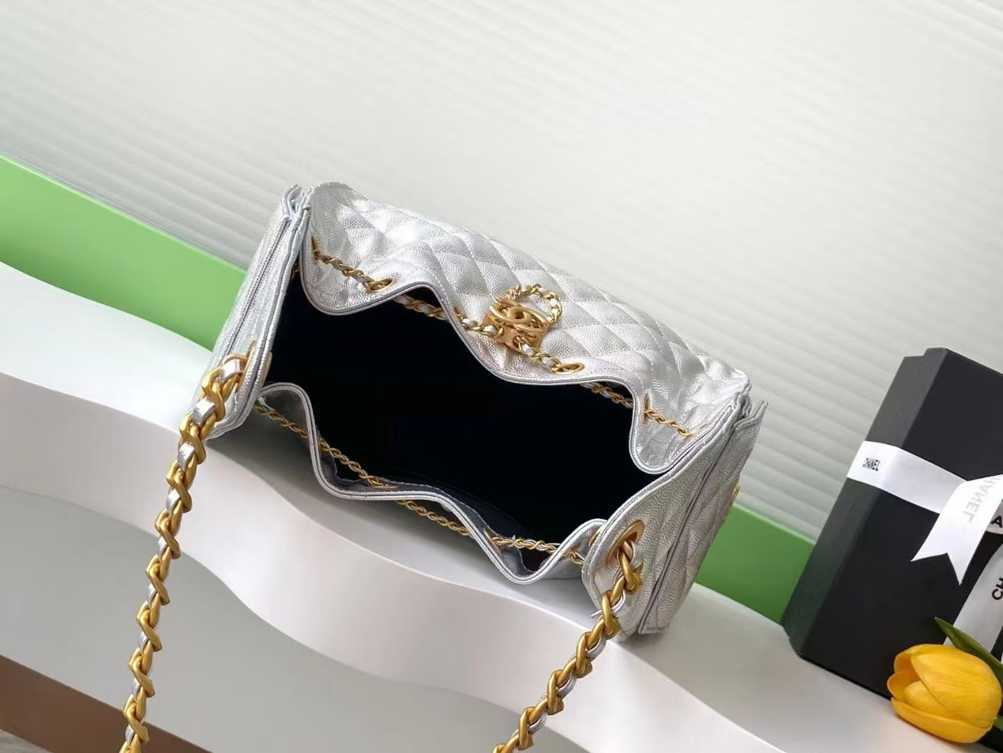 Ch*el 25c bucket bag 26x30x14cm