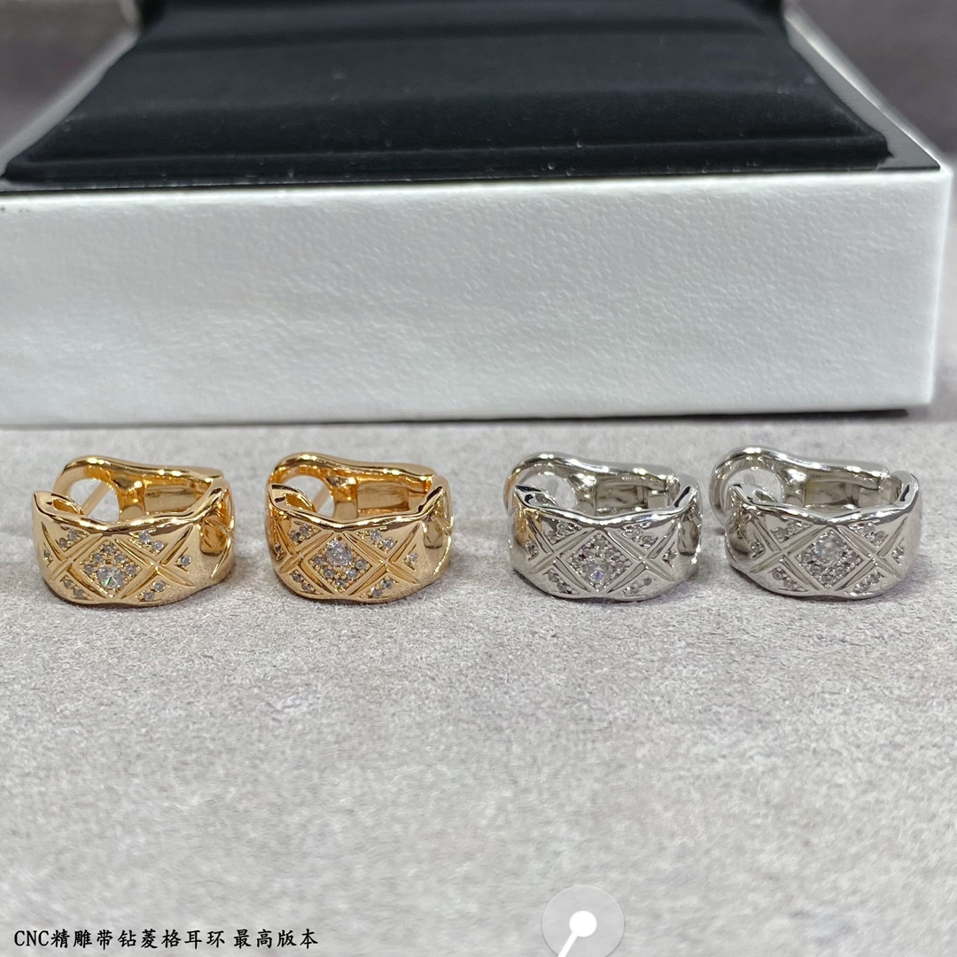 ch*el carved Di*m*nd with Di*m*nd earrings