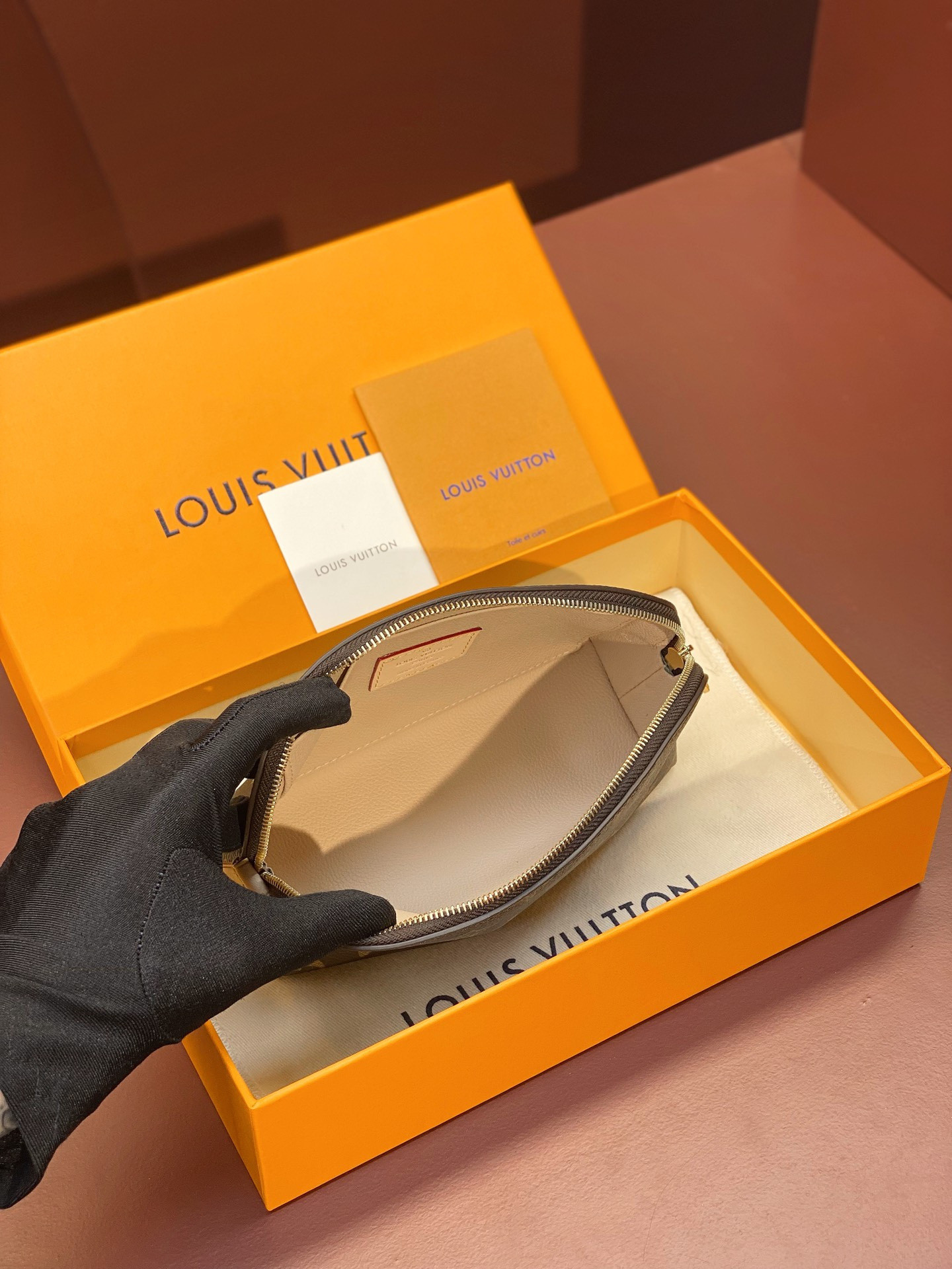 LV Cosmetic Pouch M47515 19.0x 12.0x 6.0 cm