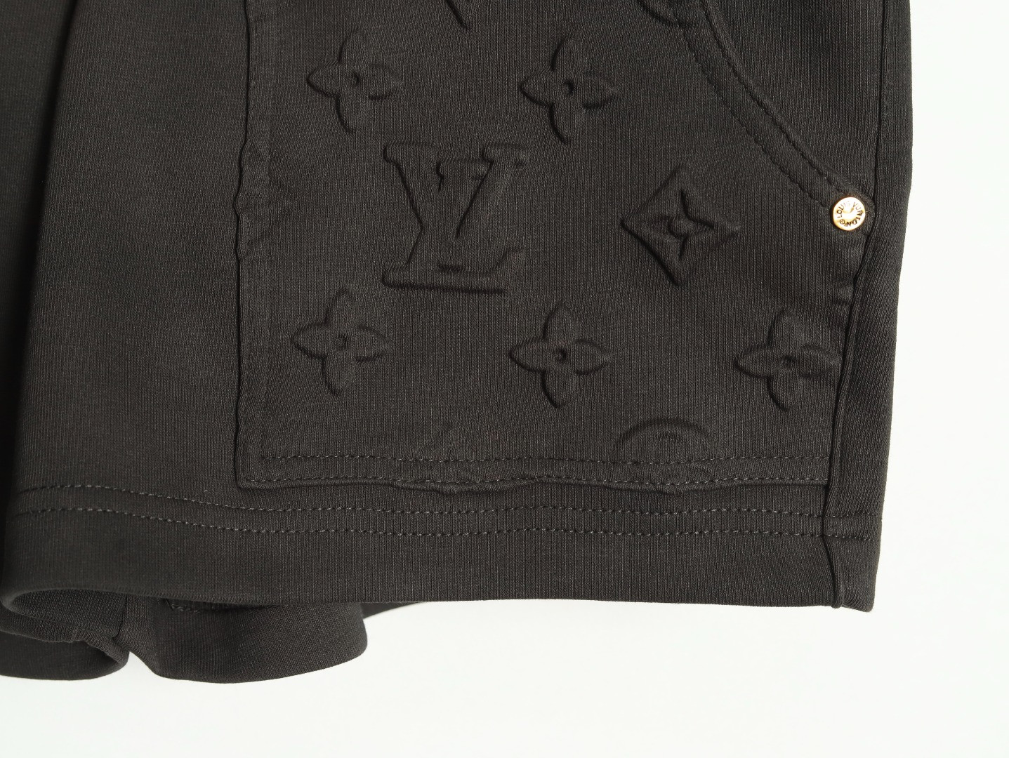 l0*is V*t0n lv shorts