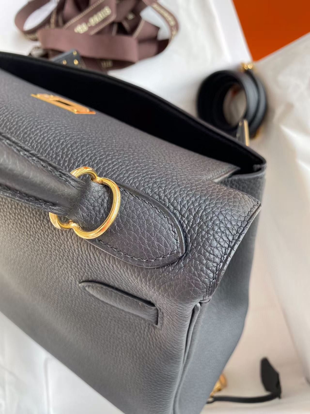 HERMÈS Kelly Gold-tone Hardware 25 28