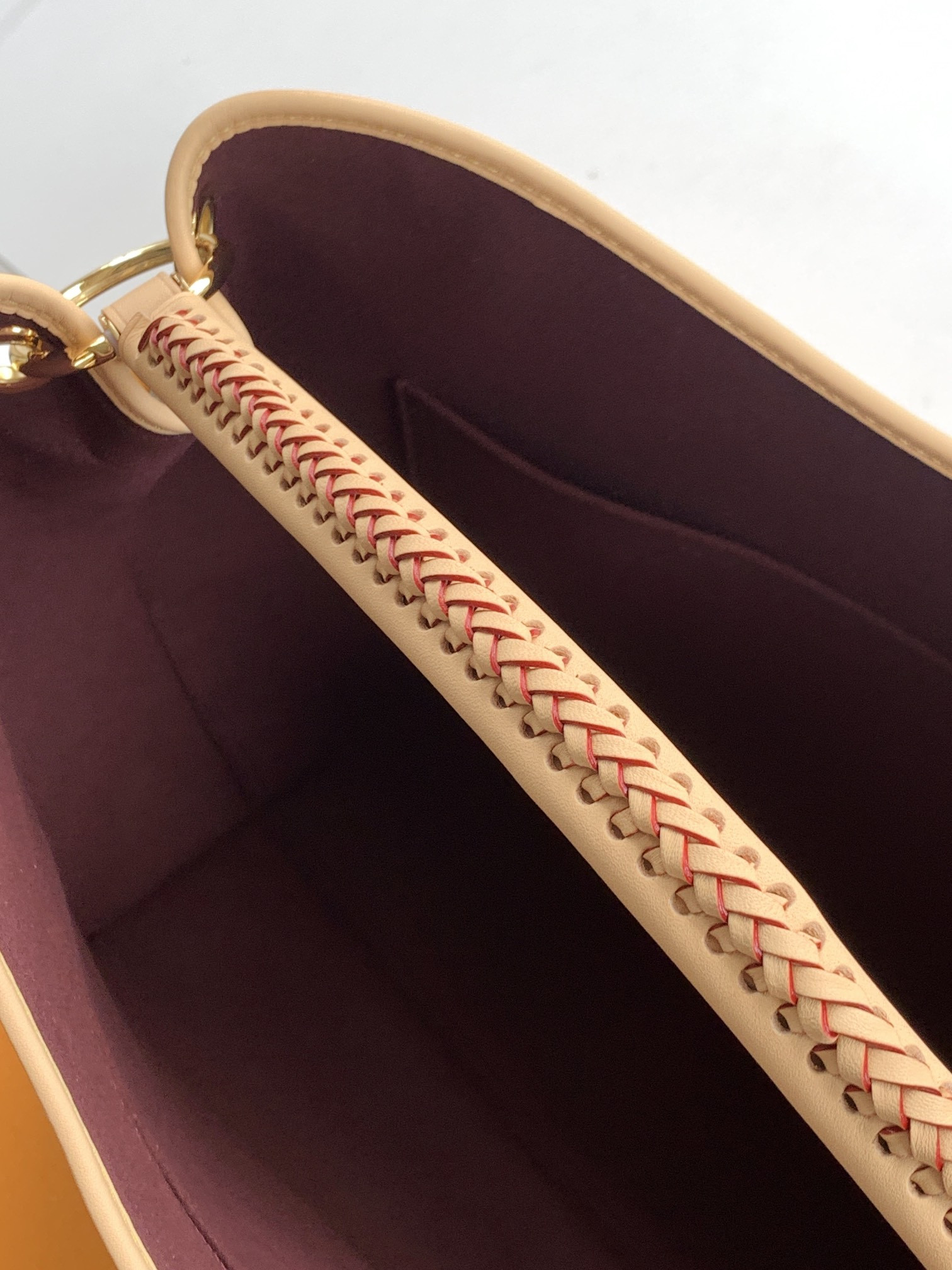 LV Again M25877 53x30x15.5cm