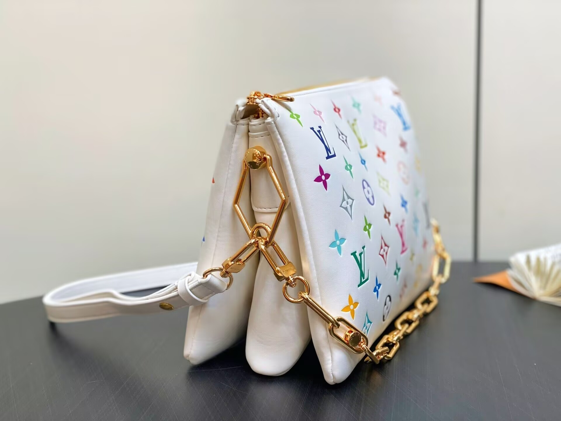 LV x TM Coussin PM M13233 26x20x12cm