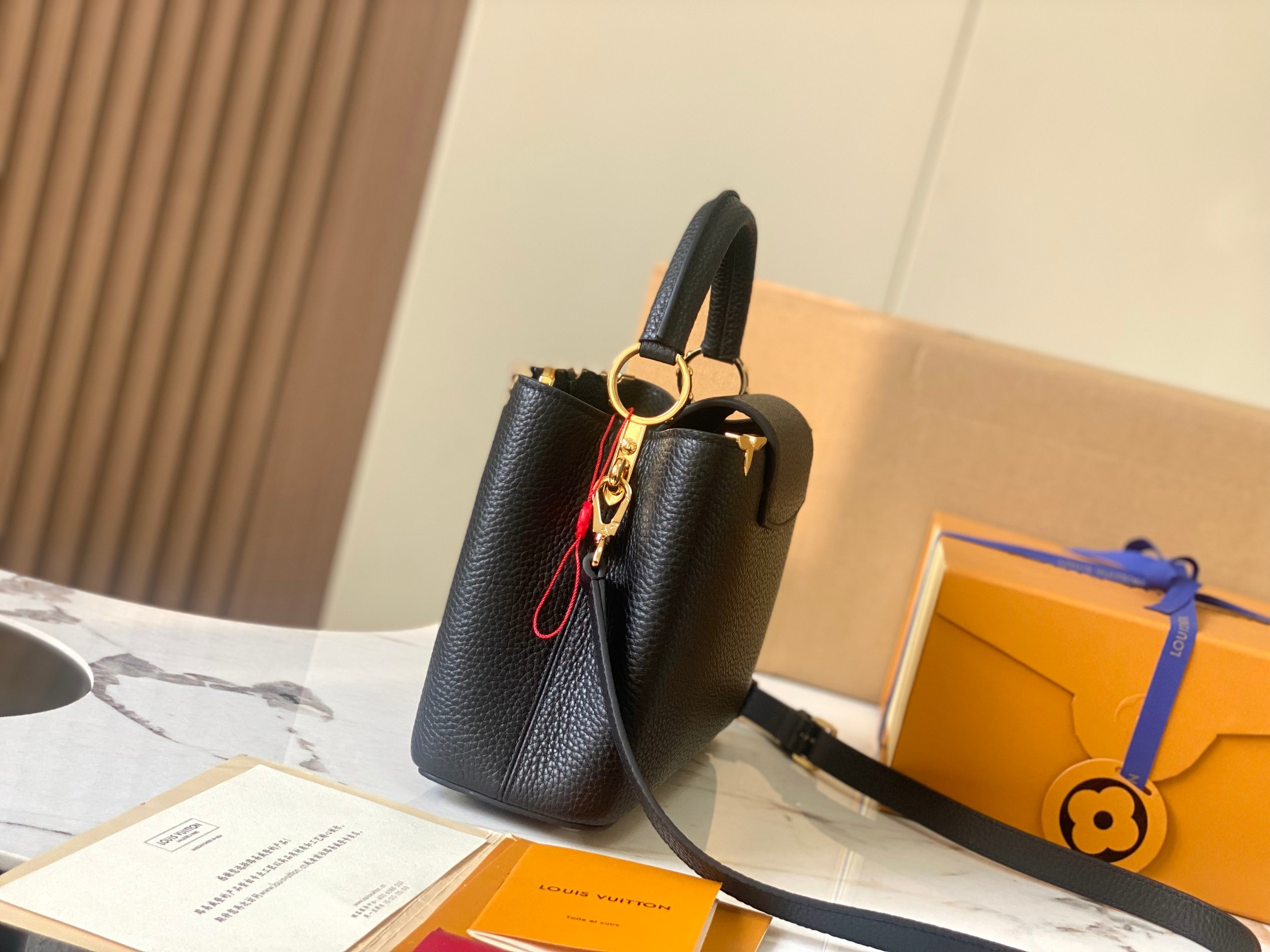lv capucines M23331 27-18-9cm