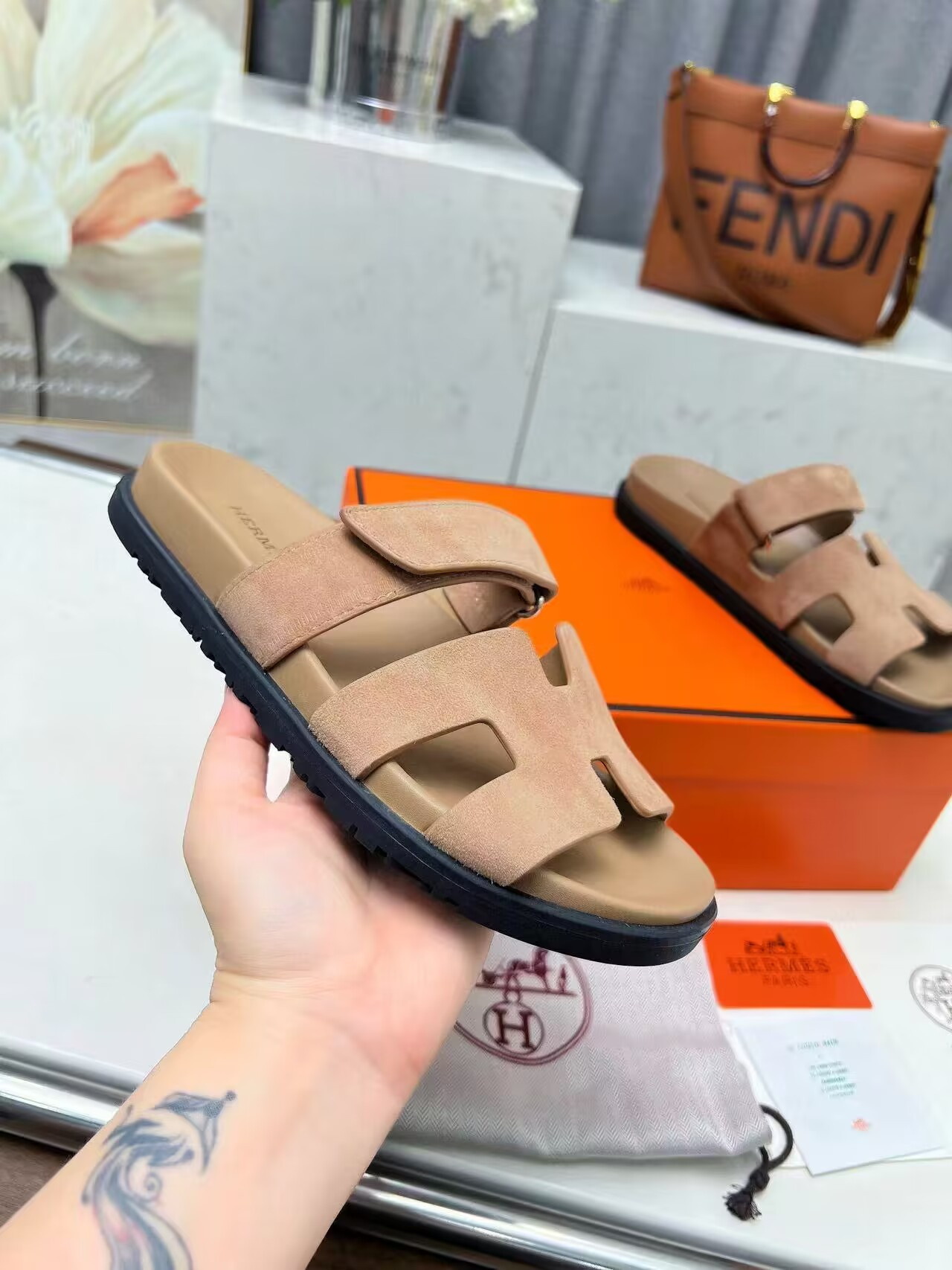 UA Hermès Chypre sandal
