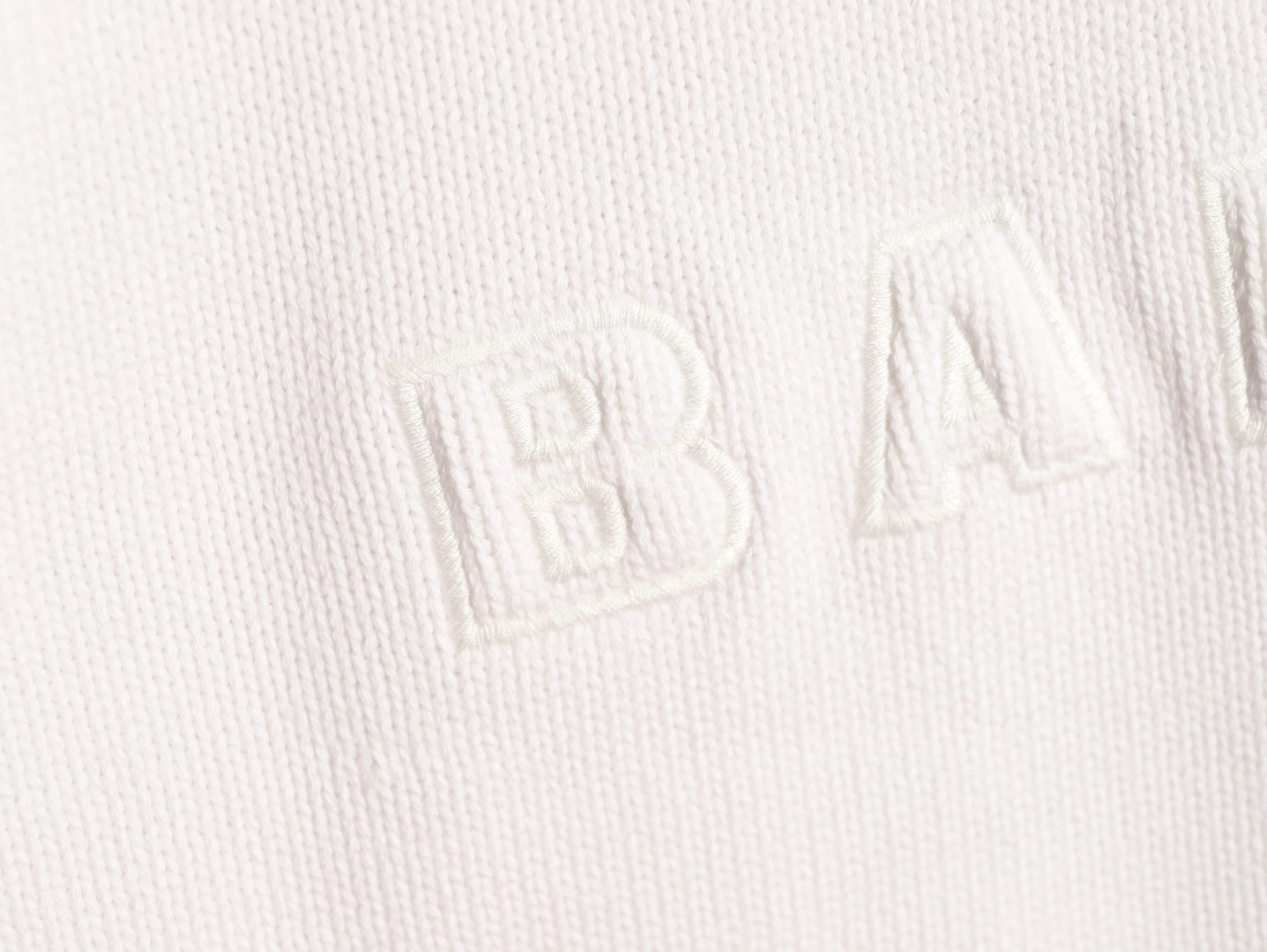 Ba*len*cia*ga sweaters