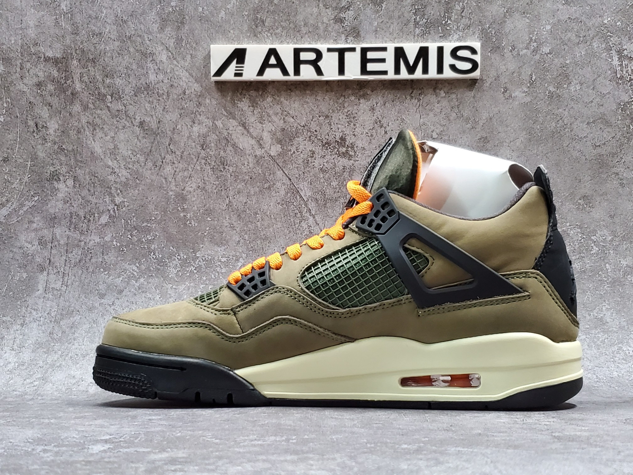 Air Jordan 4 Retro UNDFTD