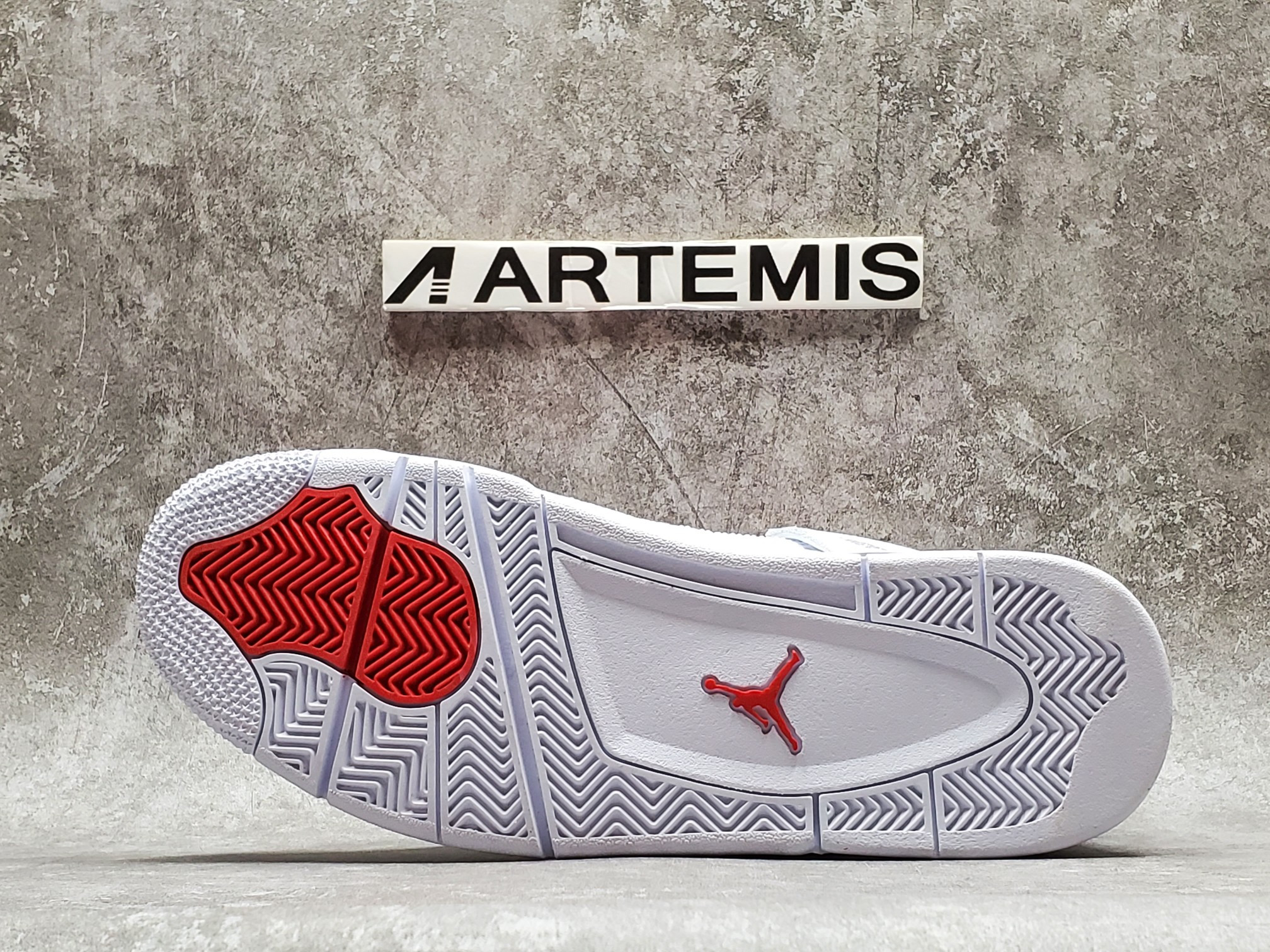 Air Jordan 4 Retro Metallic Red