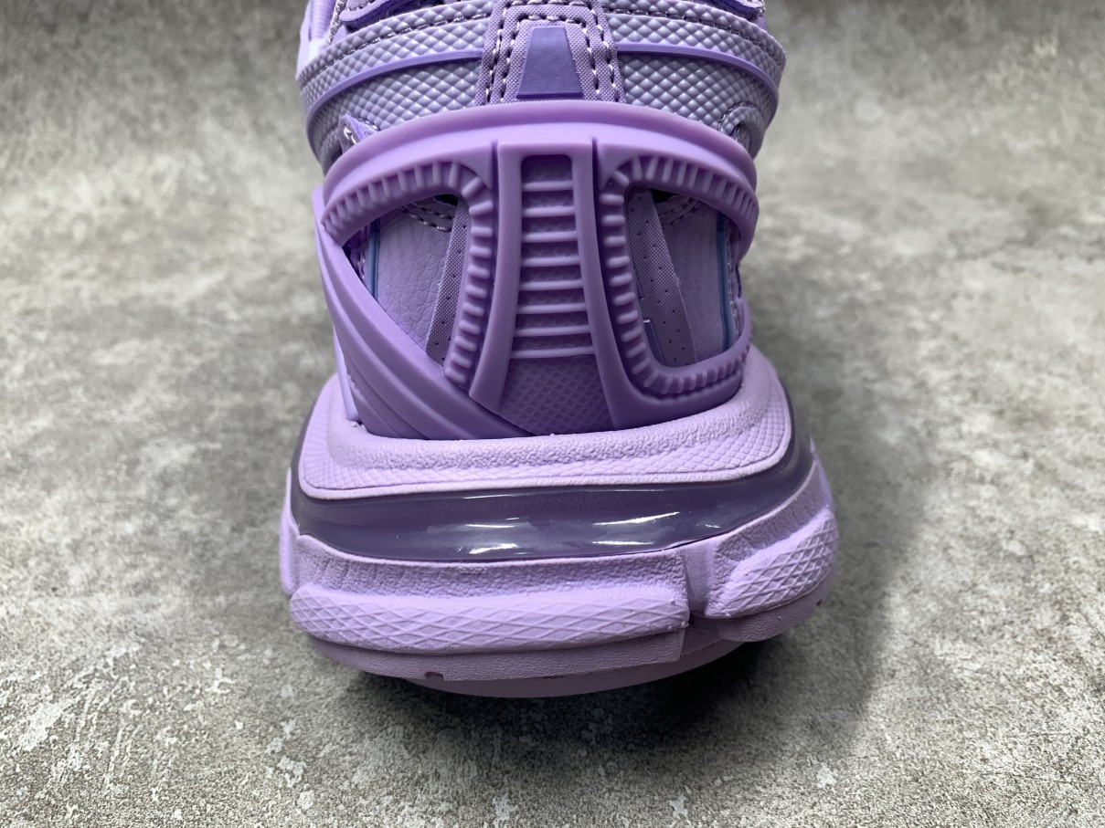 Balenciga Track 2.0 Sneaker in Lilac