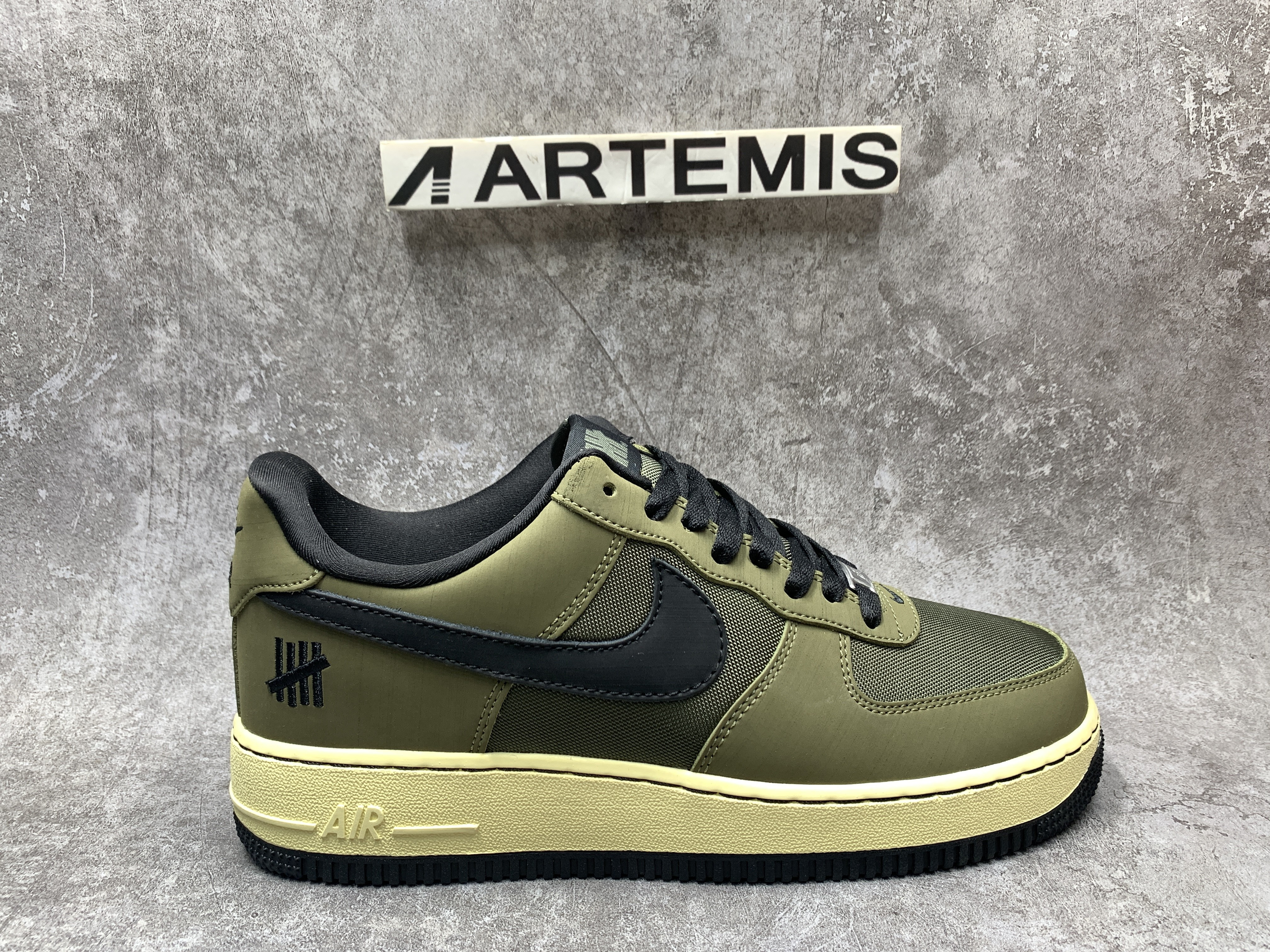 Nike Air Force 1 Low SP UNDEFEATED Ballistic Dunk vs AF1