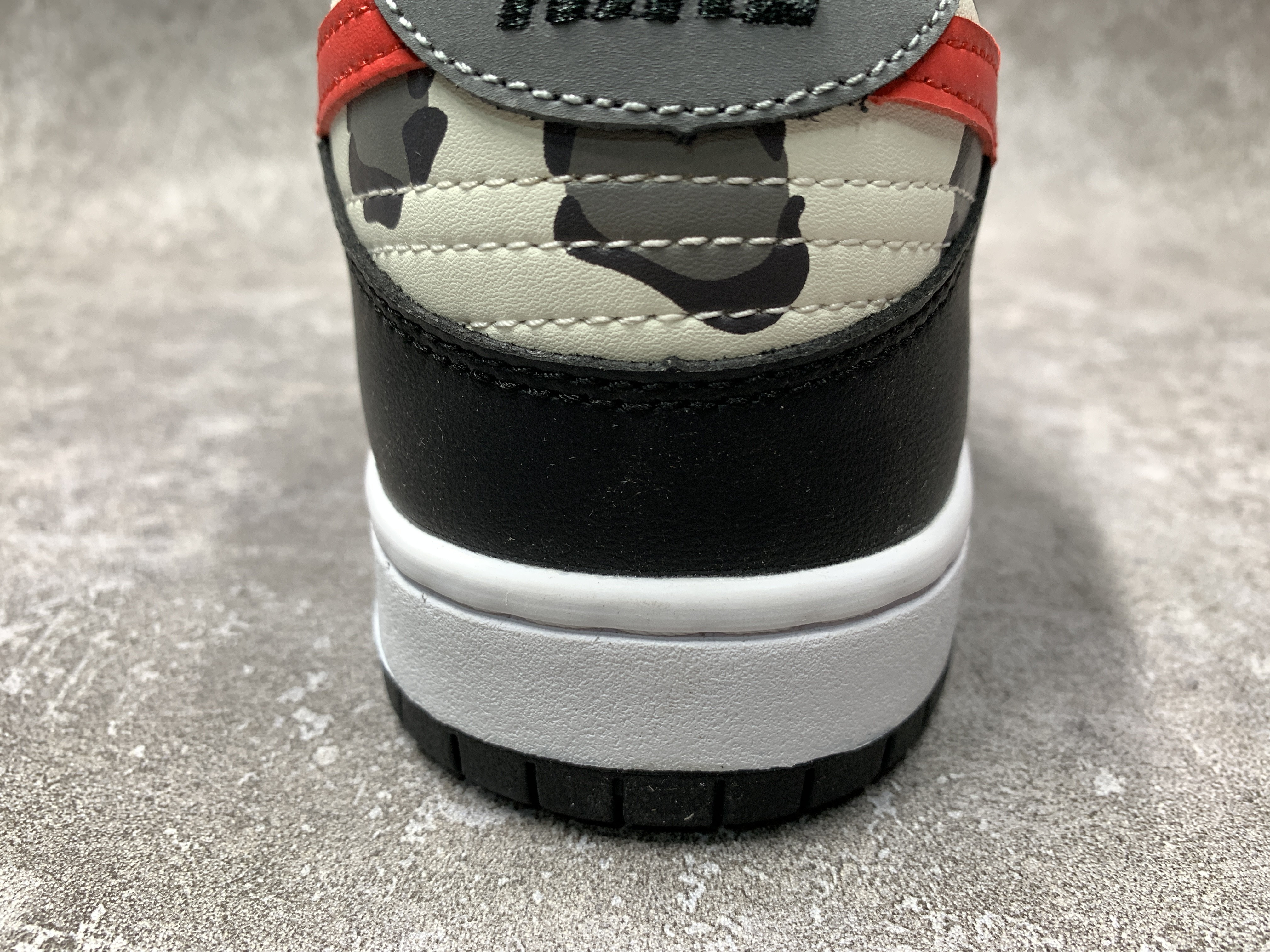 Nike Dunk SB Low Graffiti