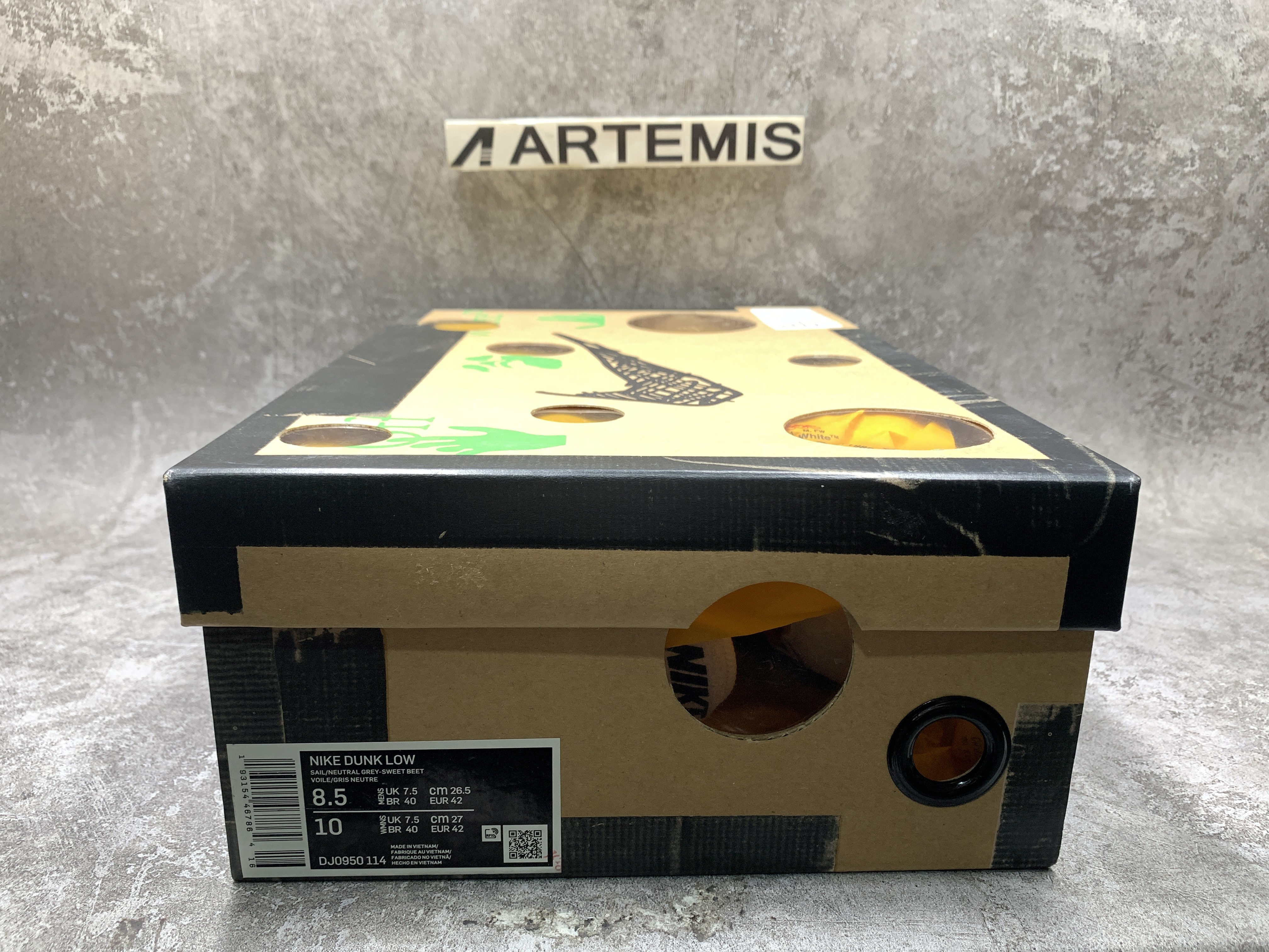 Off-White x Dunk Low Lot 35 of 50