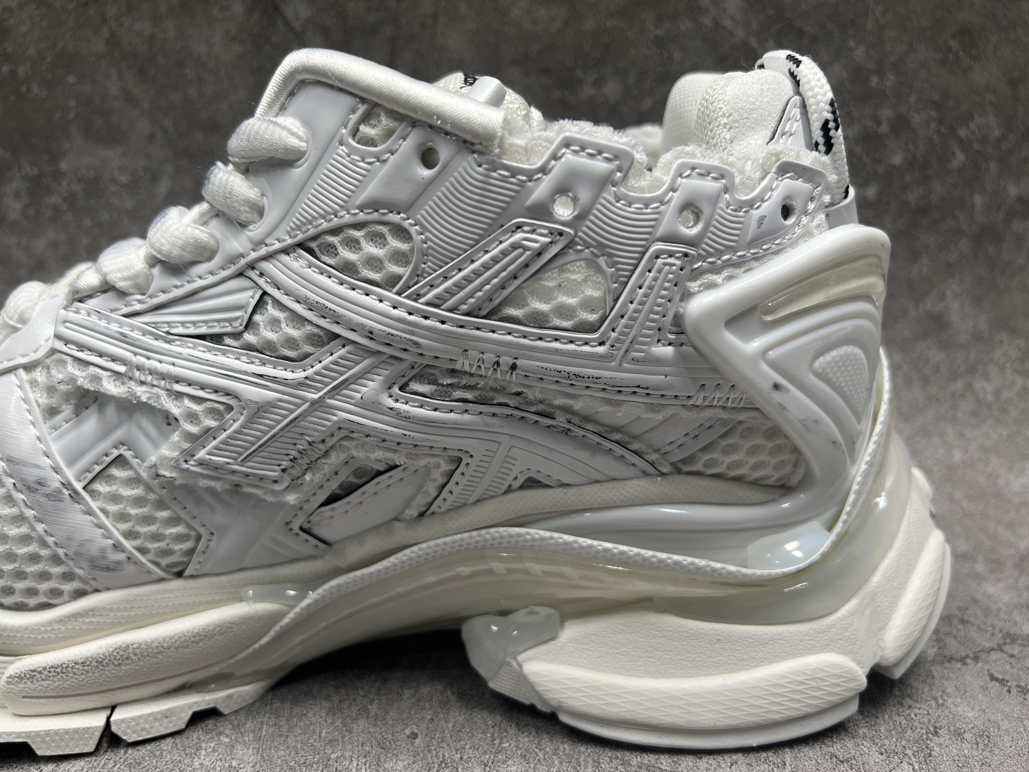 Balenciga Runner White