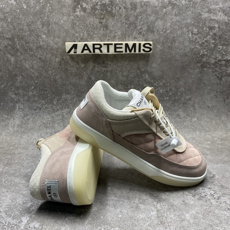 channel 22c Di*m*nd sports shoes in pink