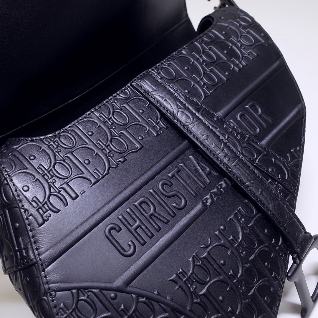 saddle bag with strap black D*or oblique embossed calfskin 25.5x20x6.5cm