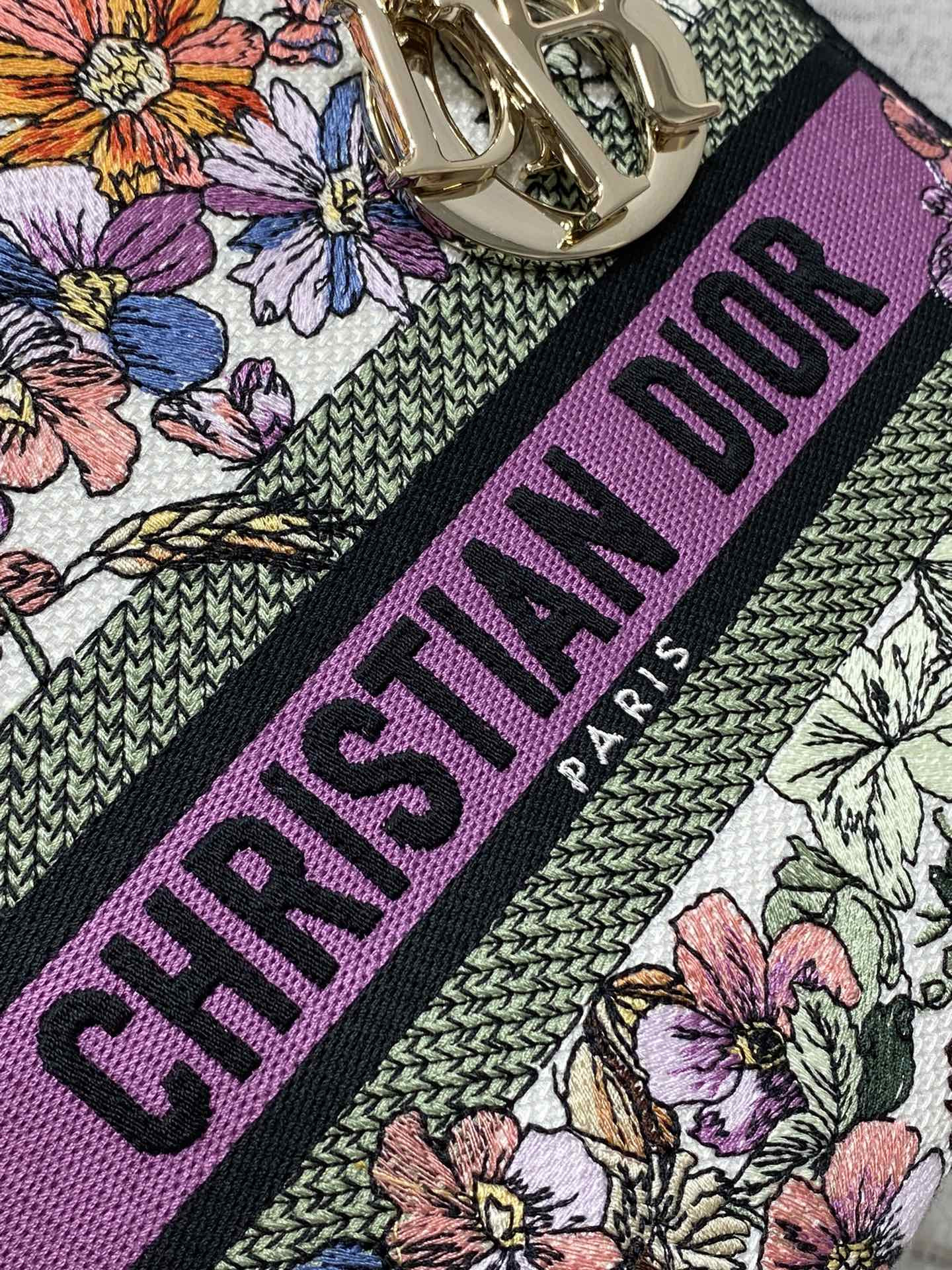 medium lady D*or bag  white multicolor D*or 4 saisons Été embroidery 24 x 20 x 12 cm