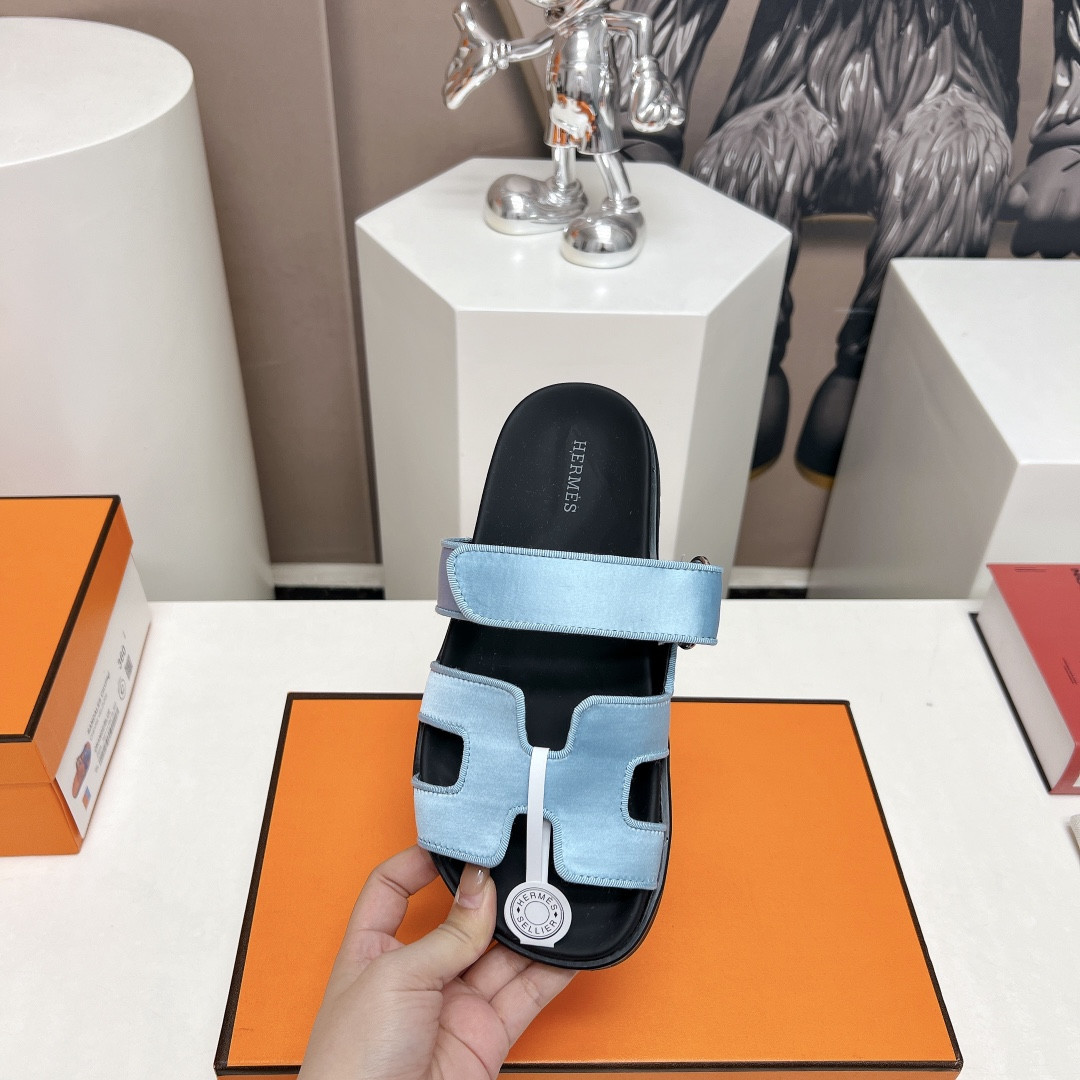 UA Hermès Chypre sandal