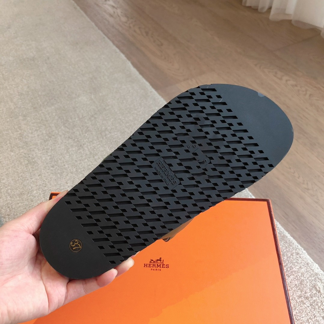 UA Hermès Extra sandal