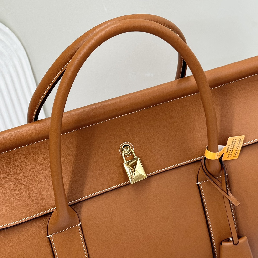 L**o p*ana loom bag l32 smooth calfskin 33 x 23 x 18 cm