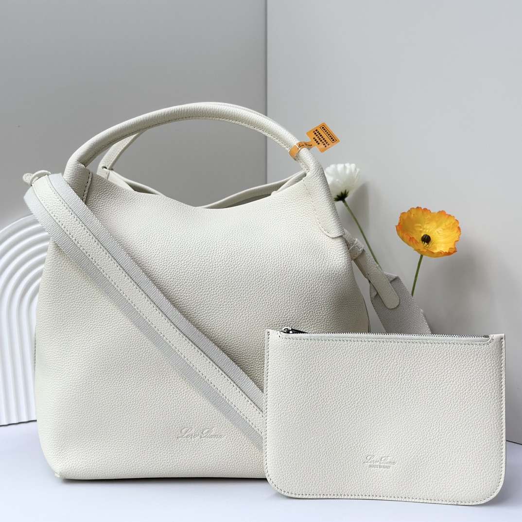 L**o p*ana large bale bag grained calfskin 24 x 20 x 27 cm