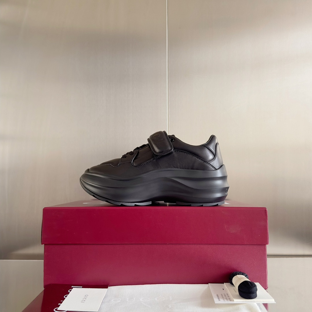 ua G*u*i wave wedge sneaker