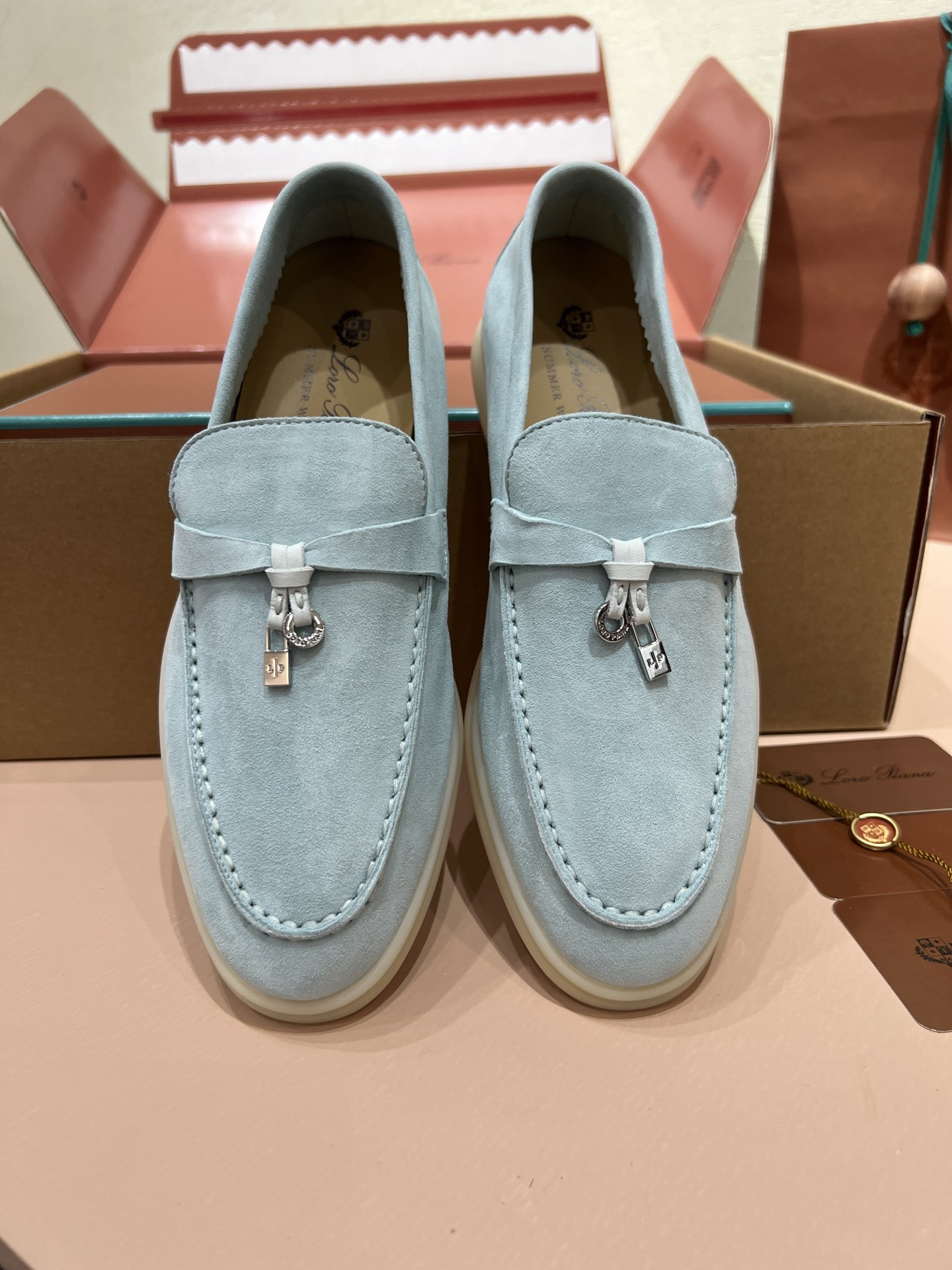 ua L**o p*ana summer charms walk loafers