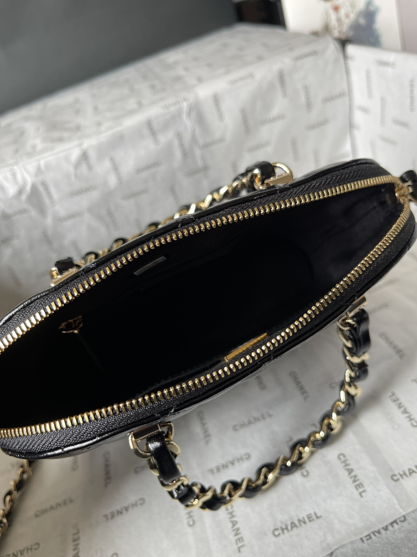 Ch*el small shopping bag 15x20x6cm