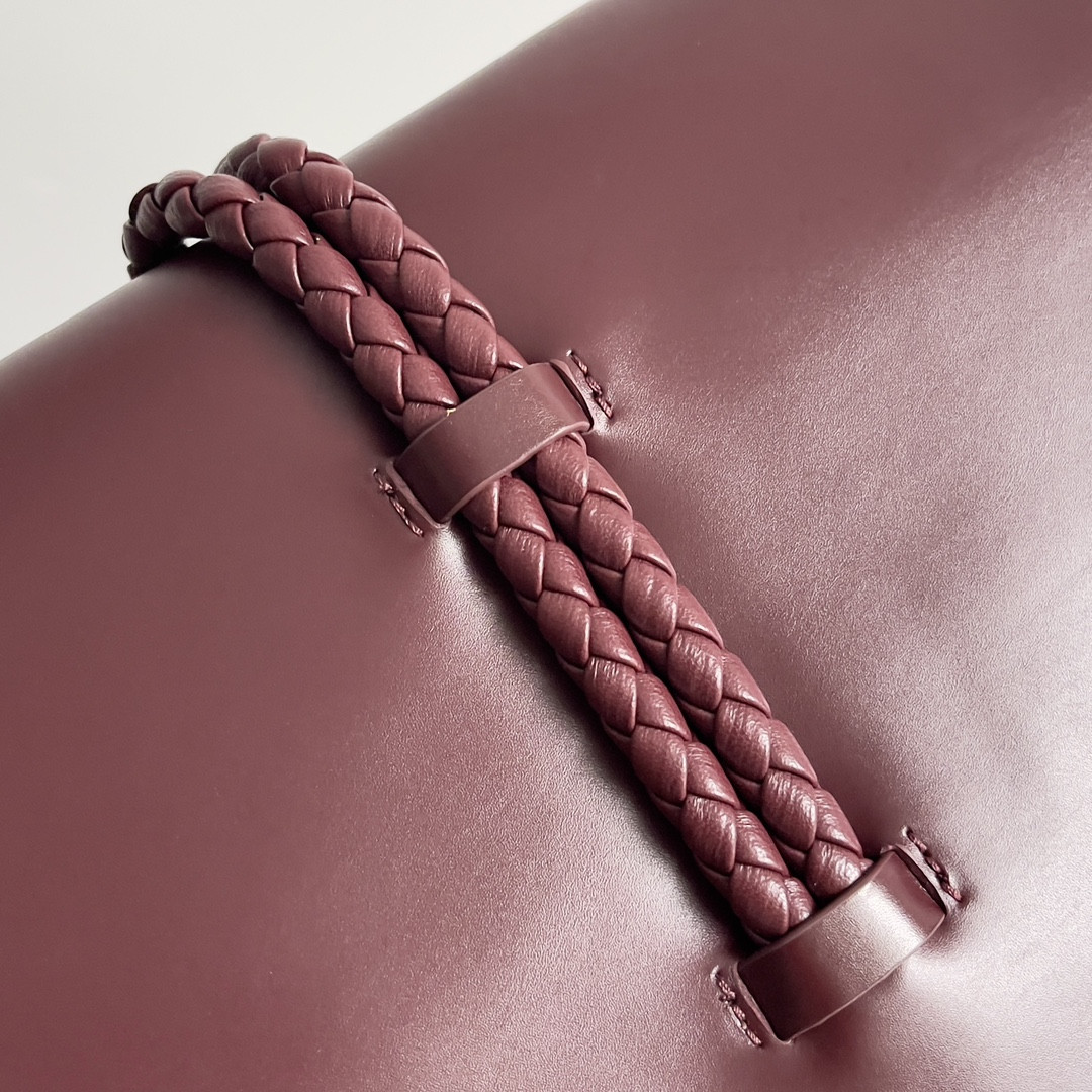 bo*te*ga Ve*ne*ta liberta 23 x 35 x 6cm