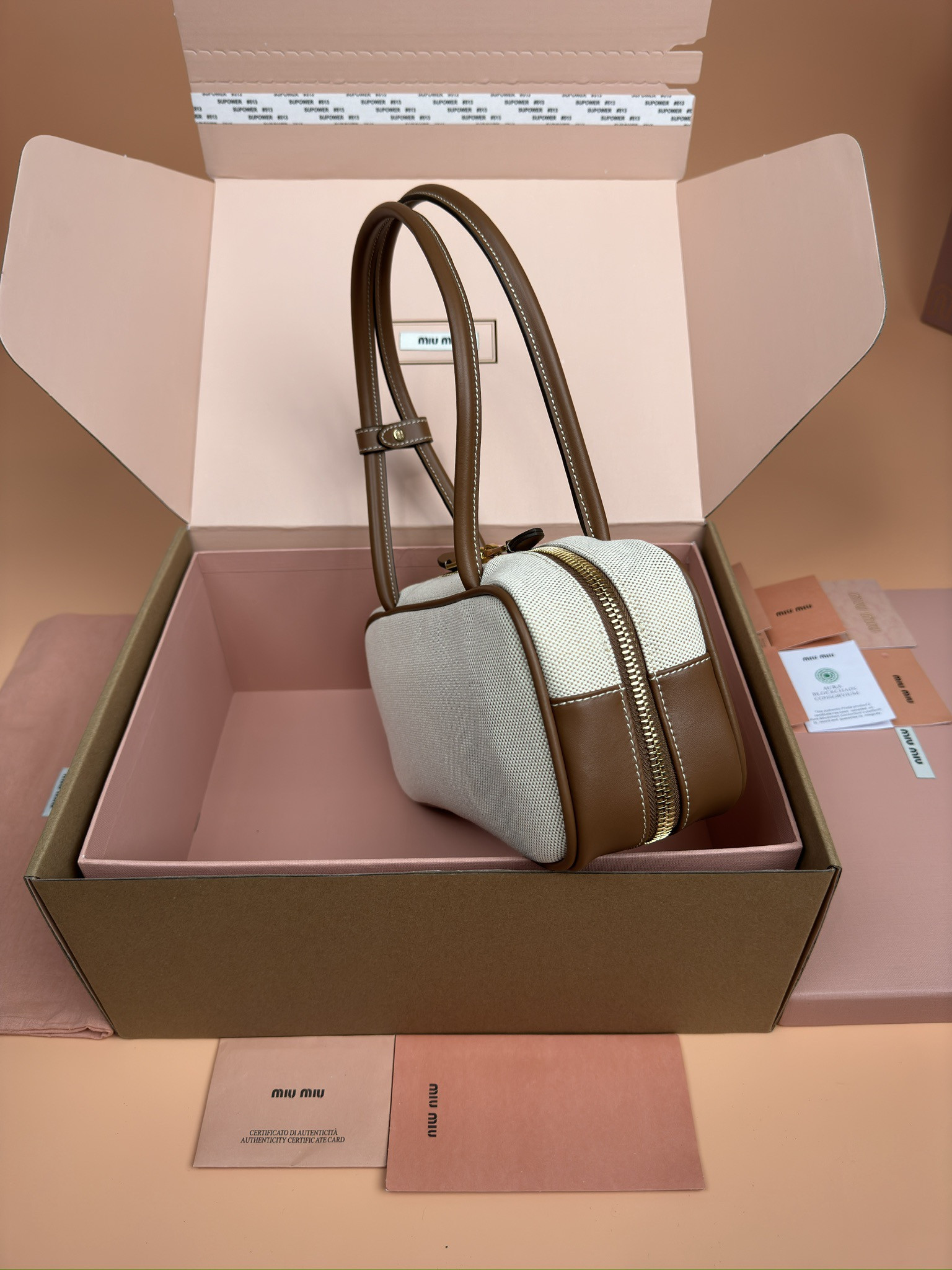 Miu Miu Leather Beau Bag  28×15×9cm