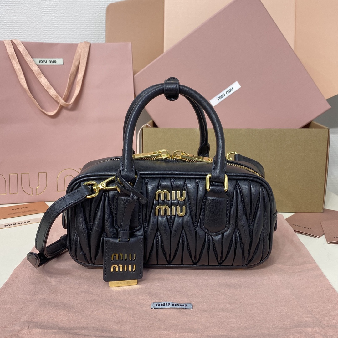 Miu Miu Arcadie matelassé nappa leather bag 22X10.5X7.5cm