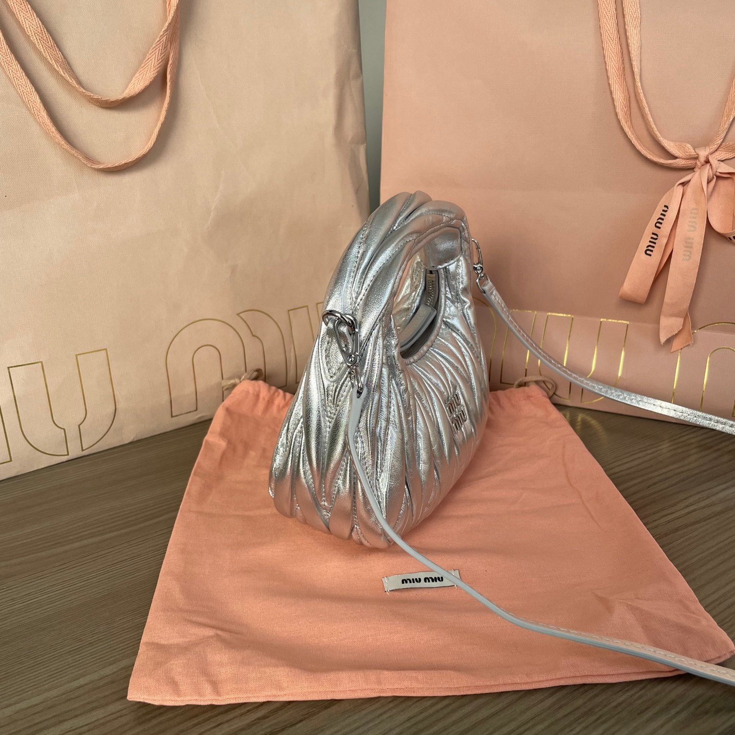 Miu Miu Wander matelassé nappa leather hobo mini-bag 14x17.5x5.5cm