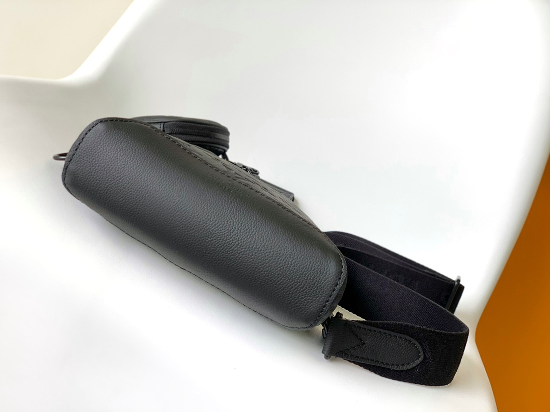 LV Duo Slingbag M21890 20 x 42 x 6CM