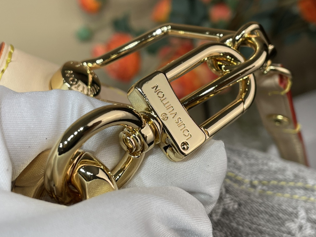 LV Coussin Hobo MM M13390 38x33x10cm