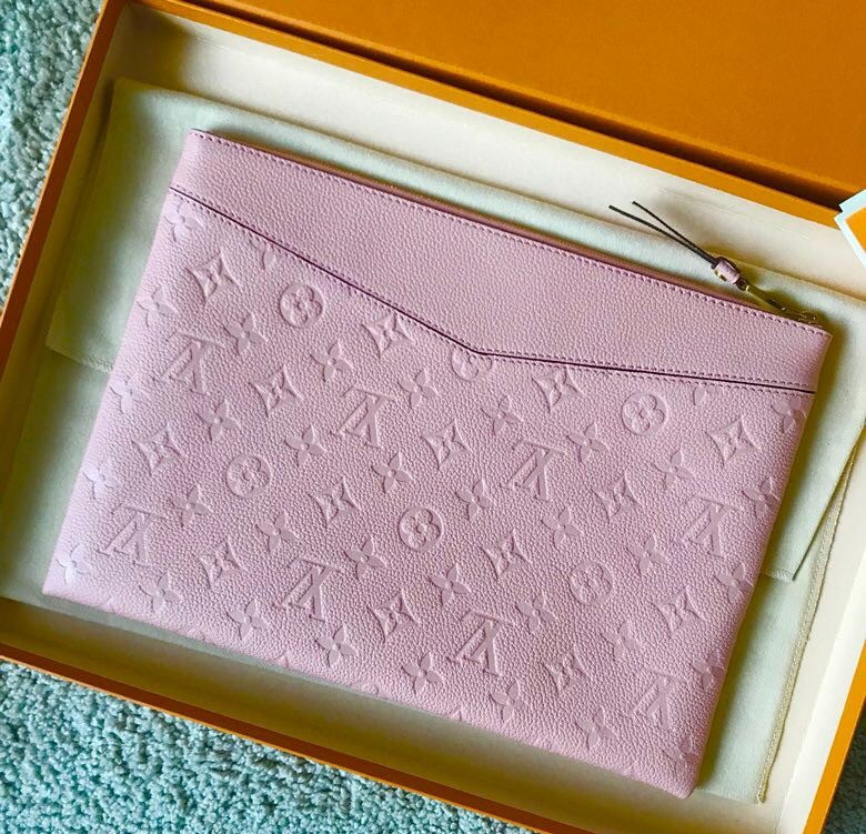 LV DAILY POUCH M62938